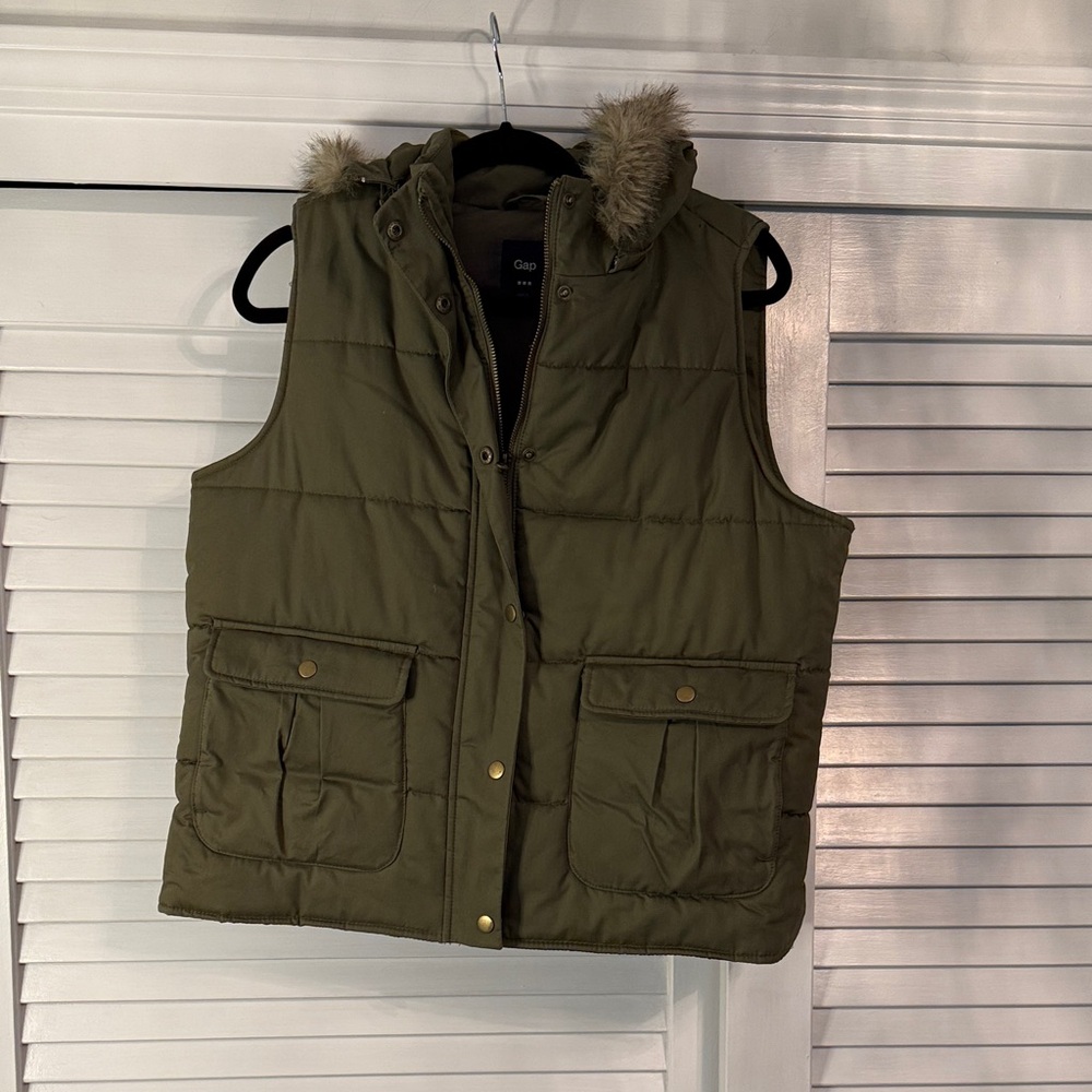 GAP Olive Puffer Vest with Faux Fur Trim
